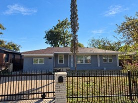 2320 Prichard Ln - Photo 1 of 1