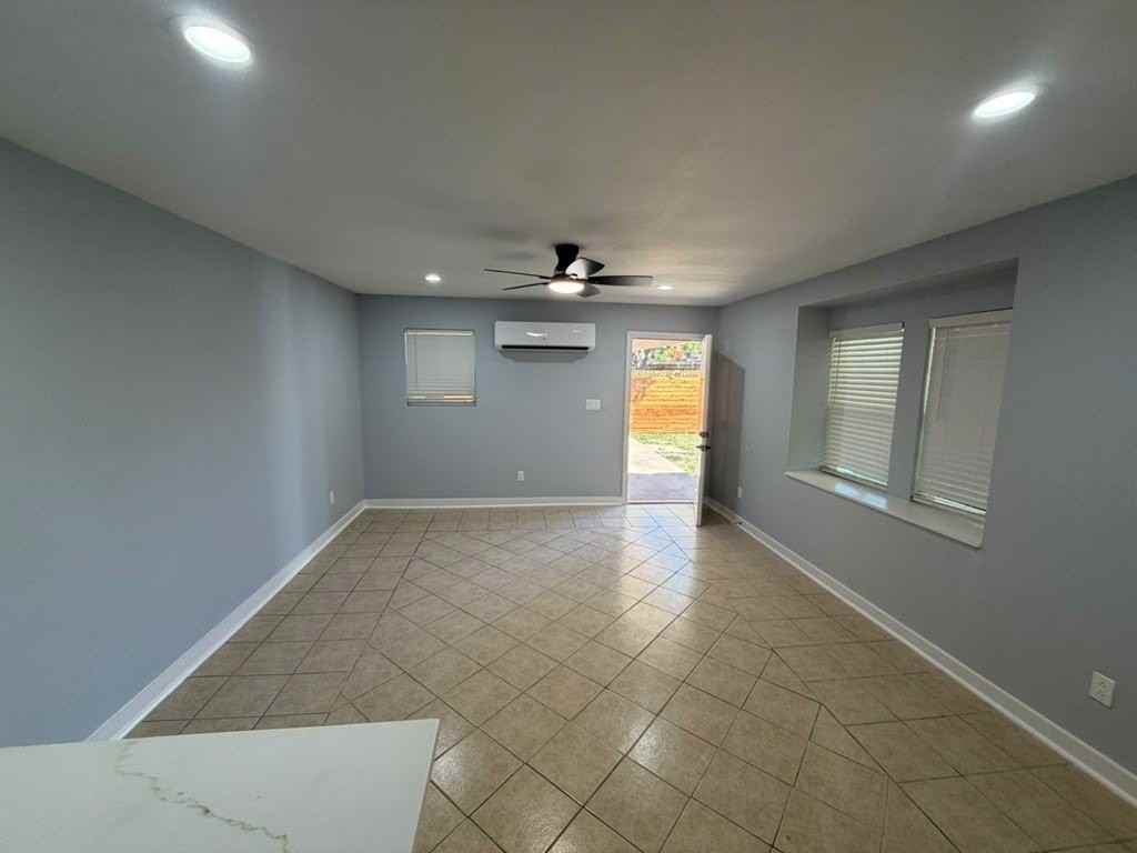 2320 Prichard Ln - Photo 2 of 21