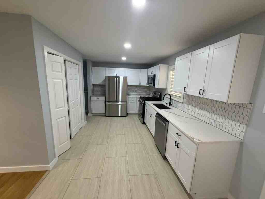 2320 Prichard Ln - Photo 4 of 21