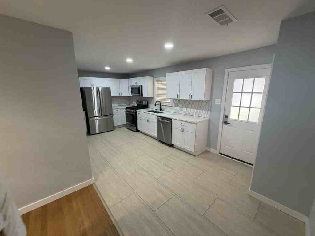 2320 Prichard Ln - Photo 6 of 21