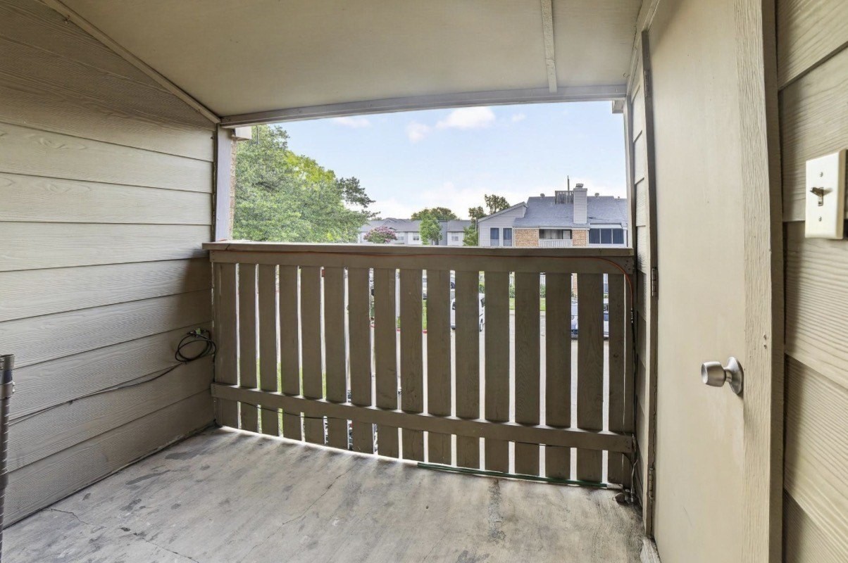 2101 Count Fleet Dr #511 - Photo 4 of 9