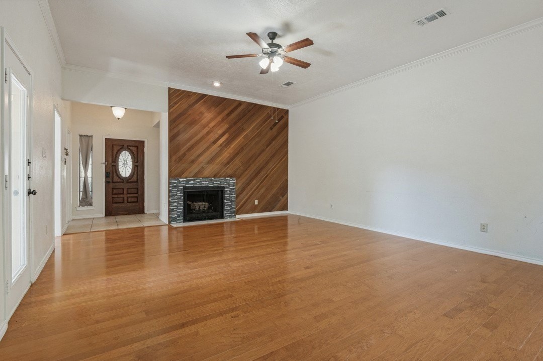 553 Ten Mile Dr - Photo 2 of 12