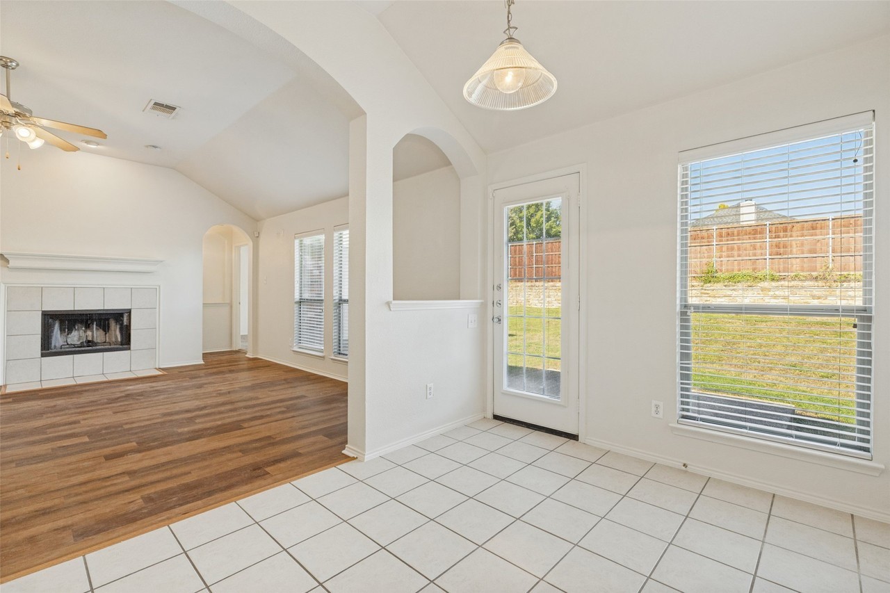 501 Cypress Hill Dr - Photo 5 of 12