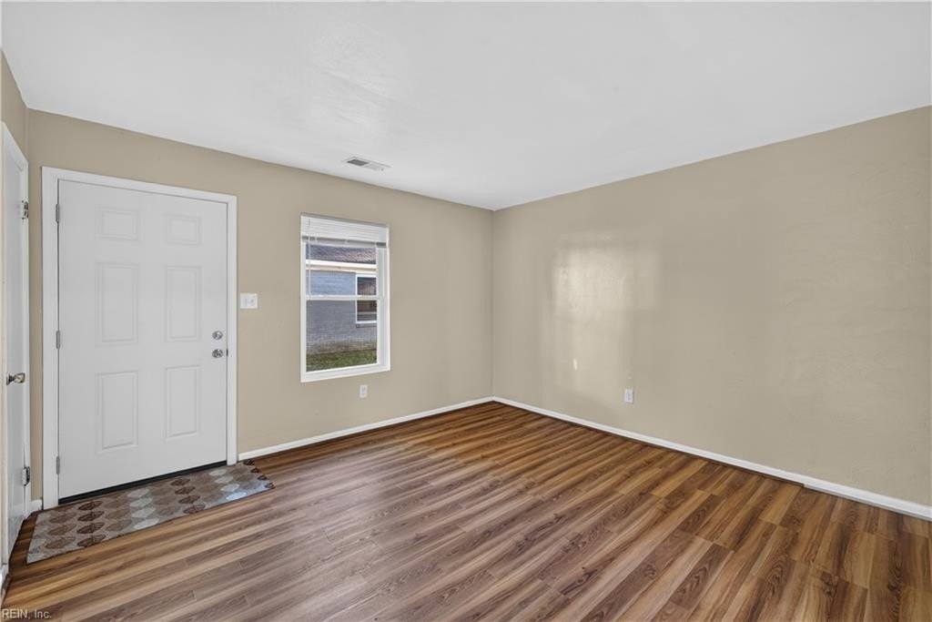 112 S Corwood Ave - Photo 5 of 22