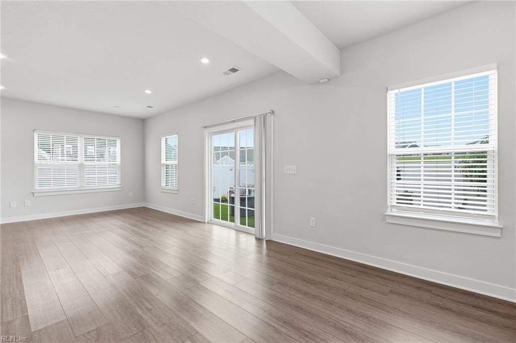 207 Terrywood Dr - Photo 3 of 28