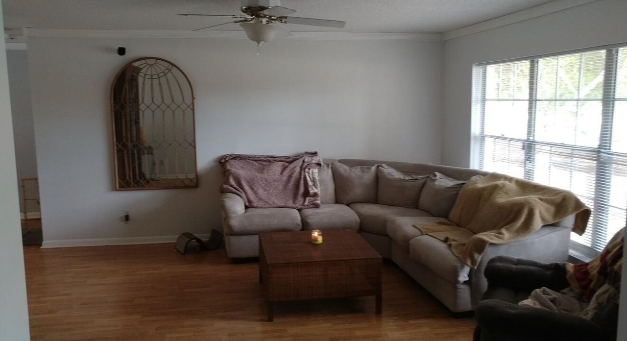 12191 Persimmon Blvd - Photo 4 of 9