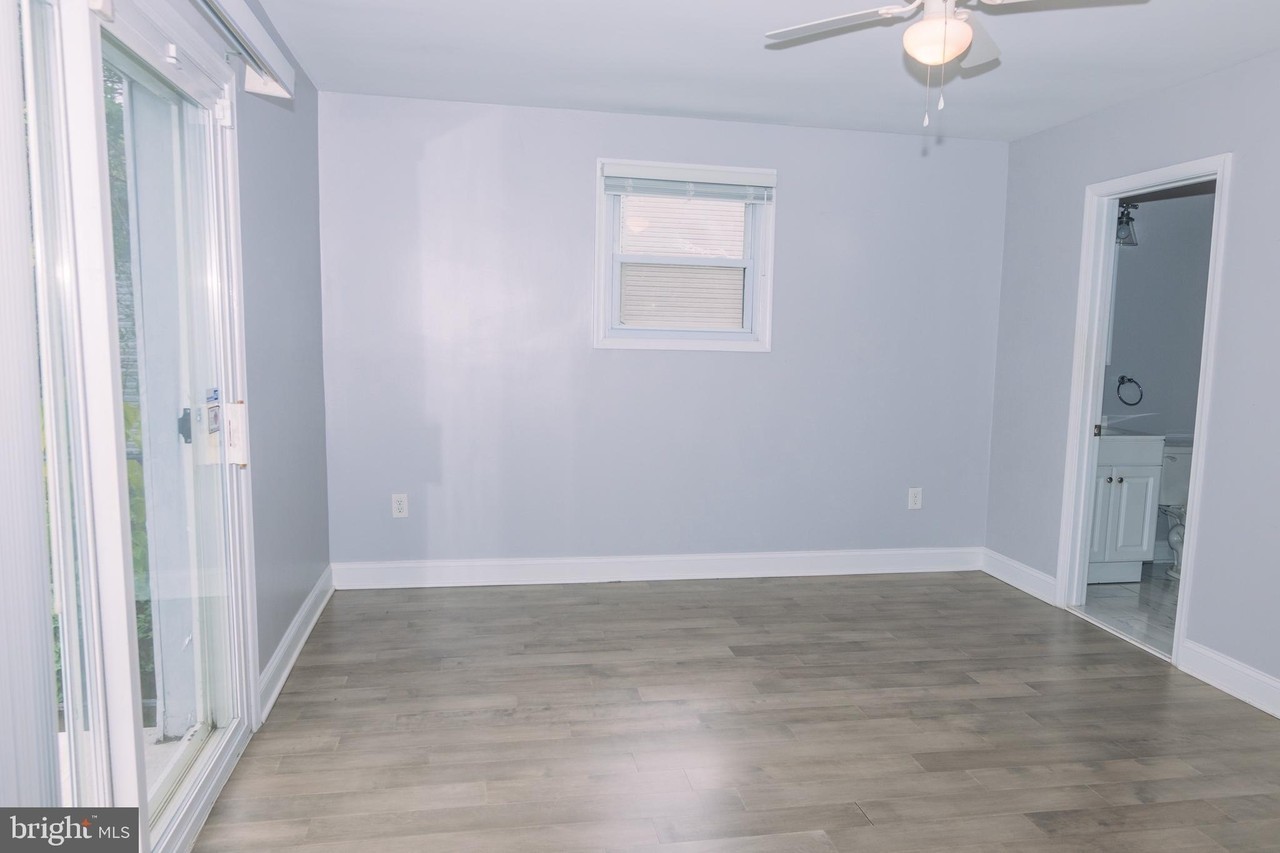 426 53rd St Se - Photo 5 of 19