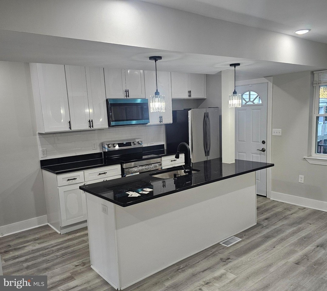 128 53rd St Se - Photo 2 of 17