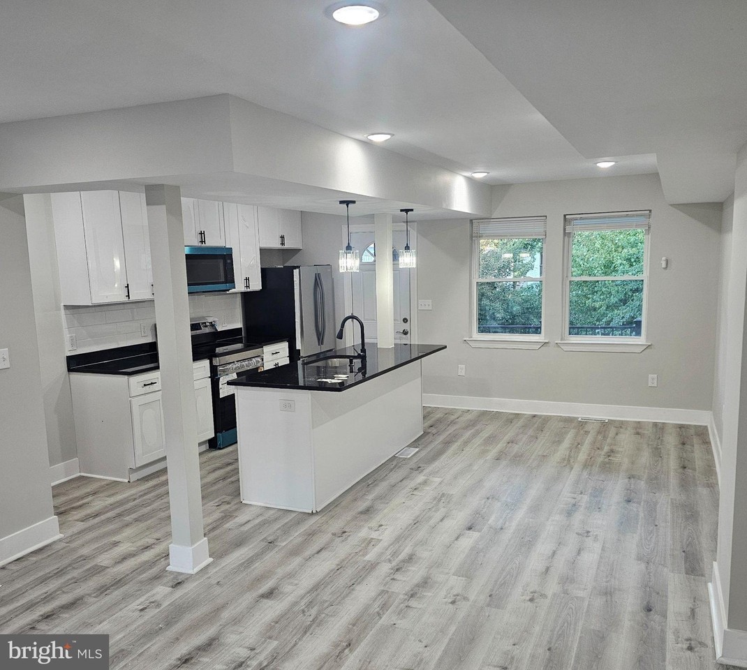 128 53rd St Se - Photo 3 of 17