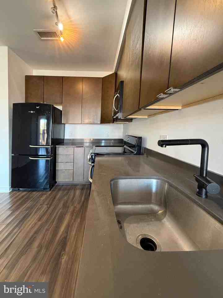 1250 9th St Nw #405 - Photo 7 of 17