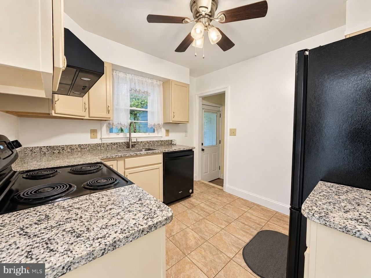 601 W Furnace Branch Rd - Photo 6 of 20