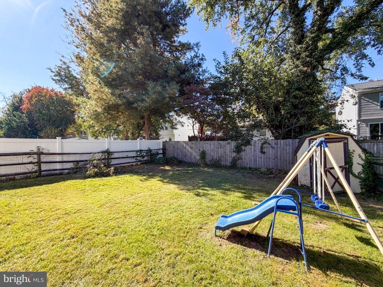 10 Glenmont Ave - Photo 4 of 27