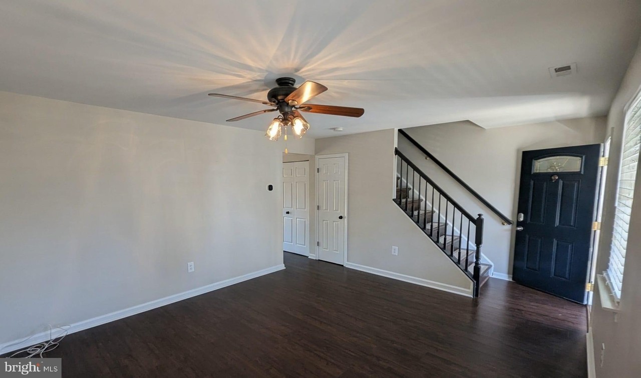 8 Glenwood Ave - Photo 3 of 24