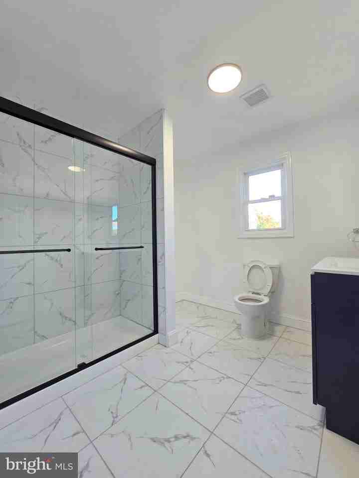 2117 Lorraine Ave - Photo 7 of 9