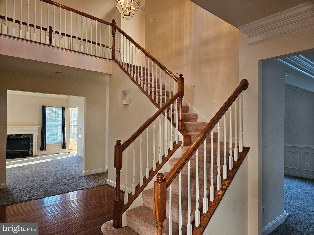 222 Whirlaway Ln - Photo 2 of 24