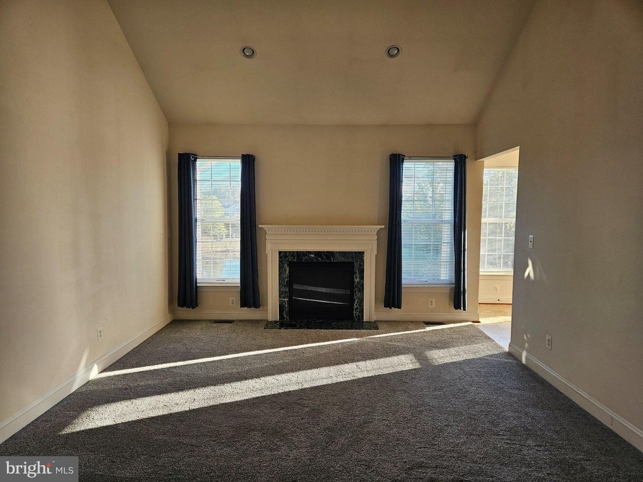 222 Whirlaway Ln - Photo 5 of 24