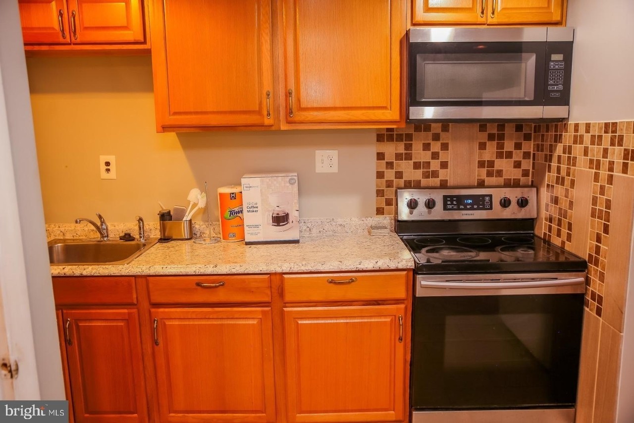 6538 Princess Garden Pkwy - Photo 4 of 12