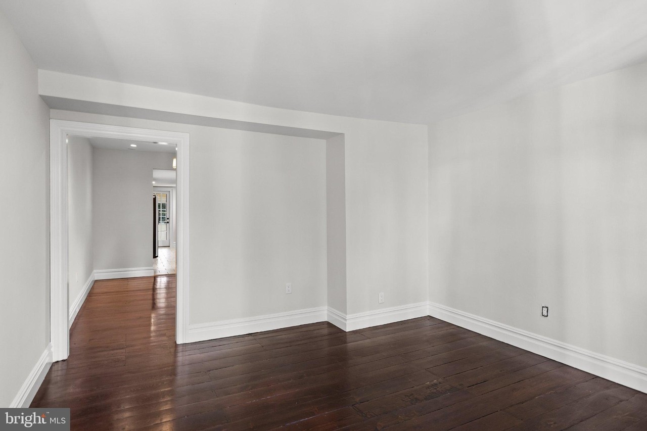 42 E 2nd St - Photo 4 of 19