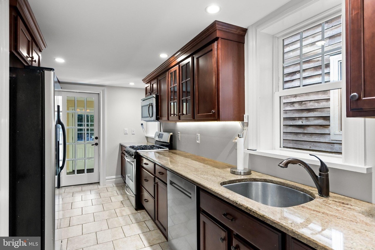 42 E 2nd St - Photo 7 of 19