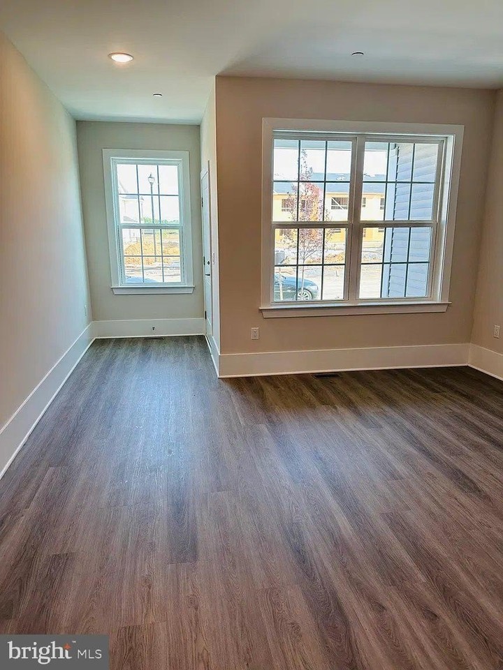 3402 Jordan Dr - Photo 2 of 28