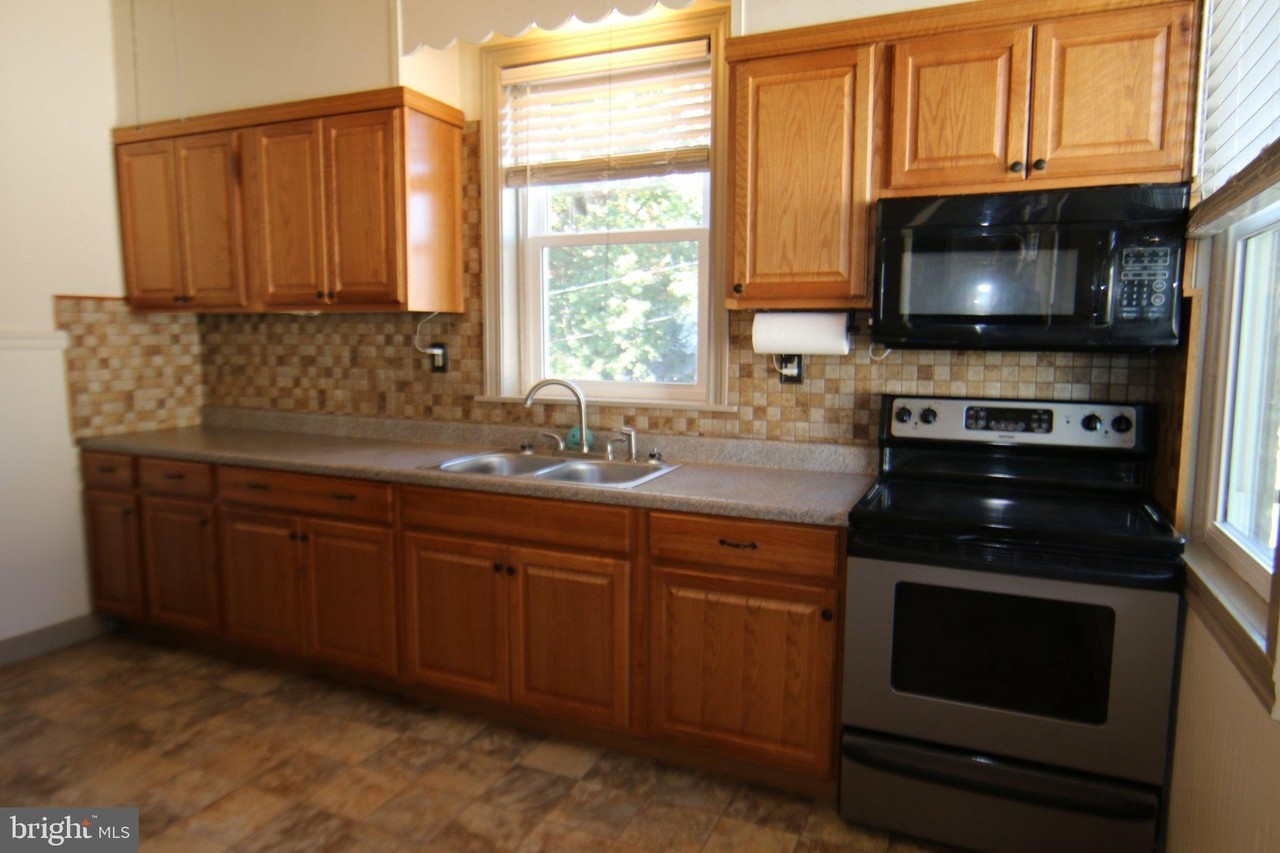 209 N Union St #2 - Photo 3 of 18