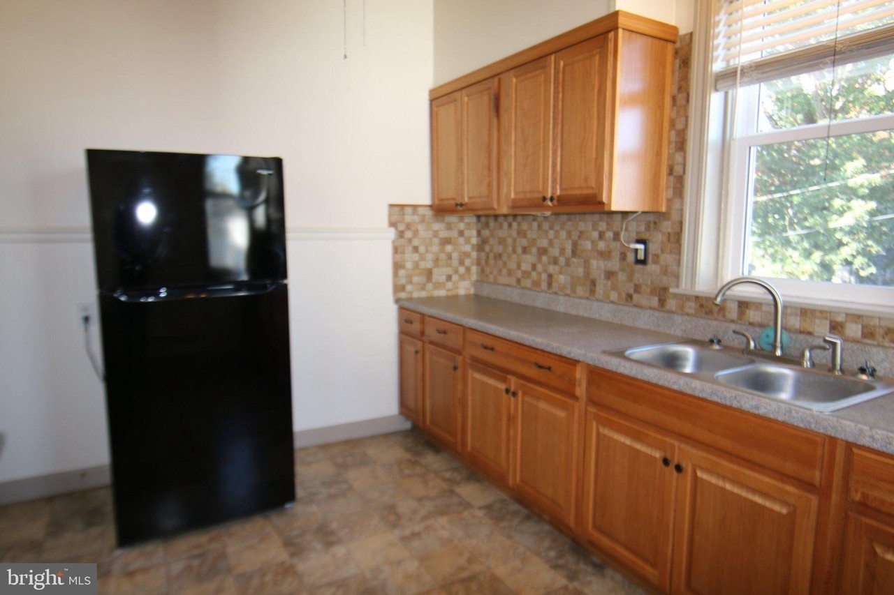 209 N Union St #2 - Photo 4 of 18
