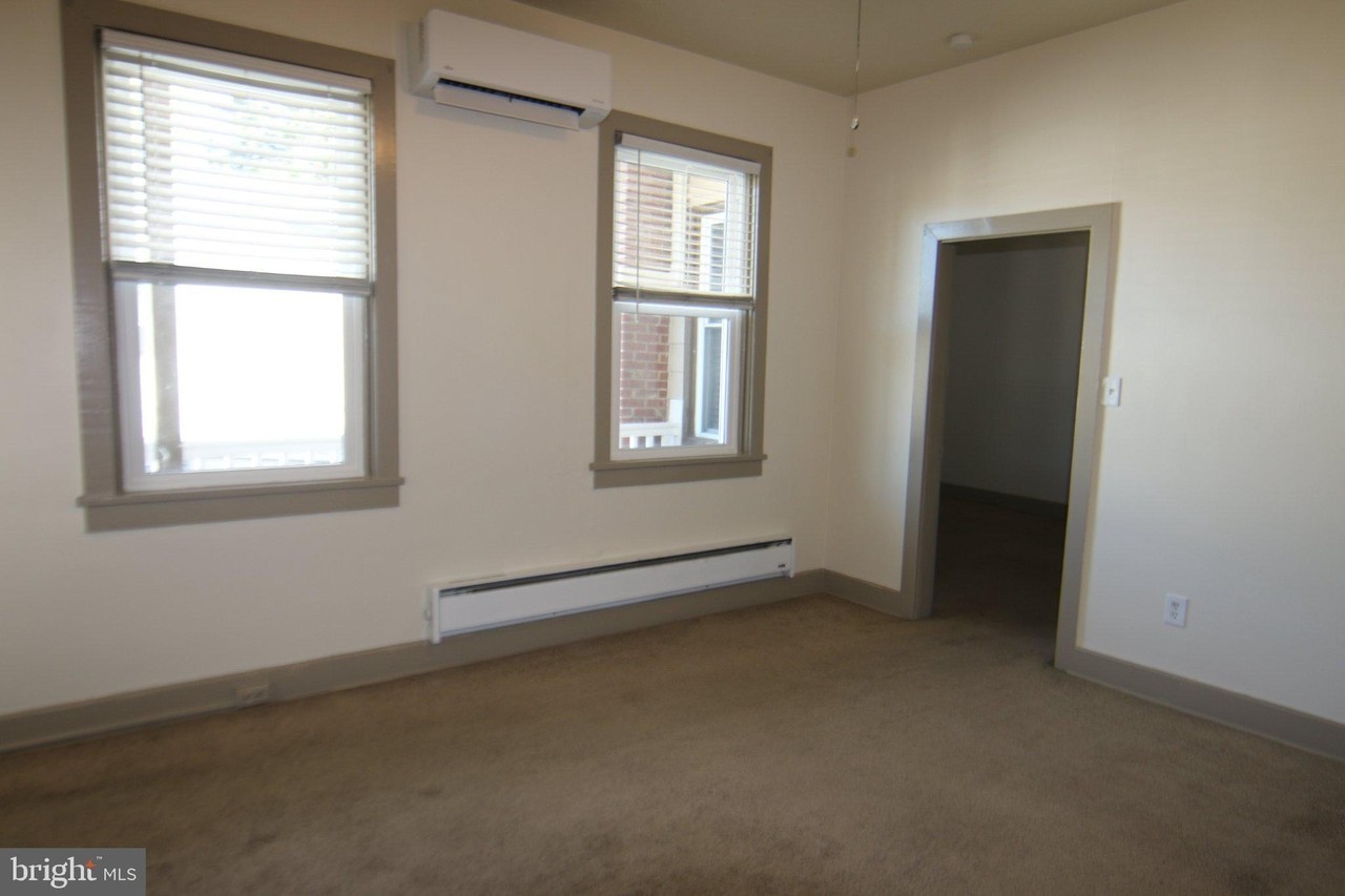 209 N Union St #2 - Photo 5 of 18