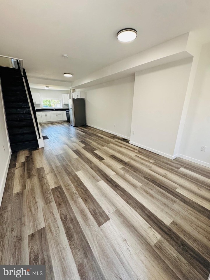 1836 E Wensley St - Photo 2 of 22