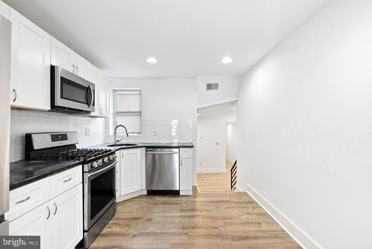 1447 N Franklin St - Photo 6 of 14