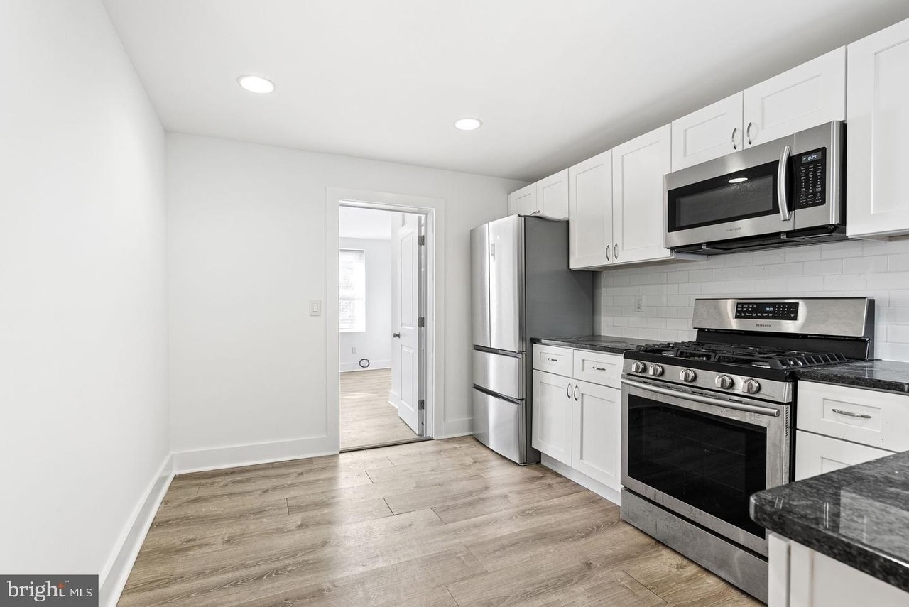1447 N Franklin St - Photo 7 of 14