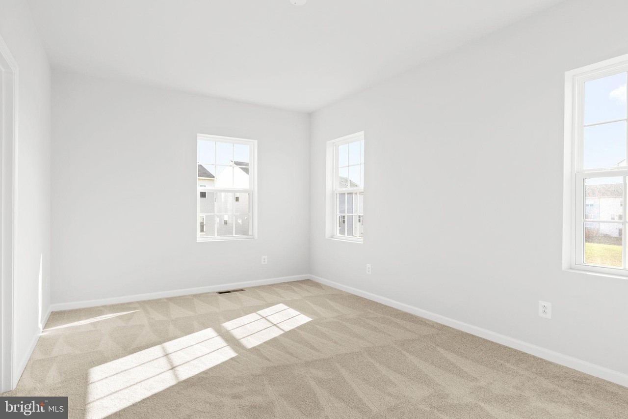 131 Jewel Box Dr - Photo 7 of 29