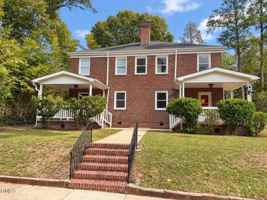 featured image of 306 N Steele St #A