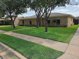 featured image of 4307 Dehaven Dr