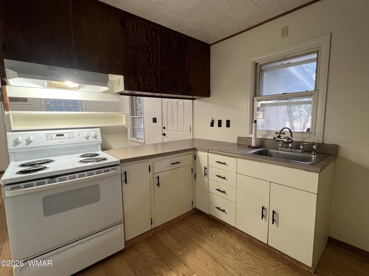 8321 Ridge Dr - Photo 6 of 24