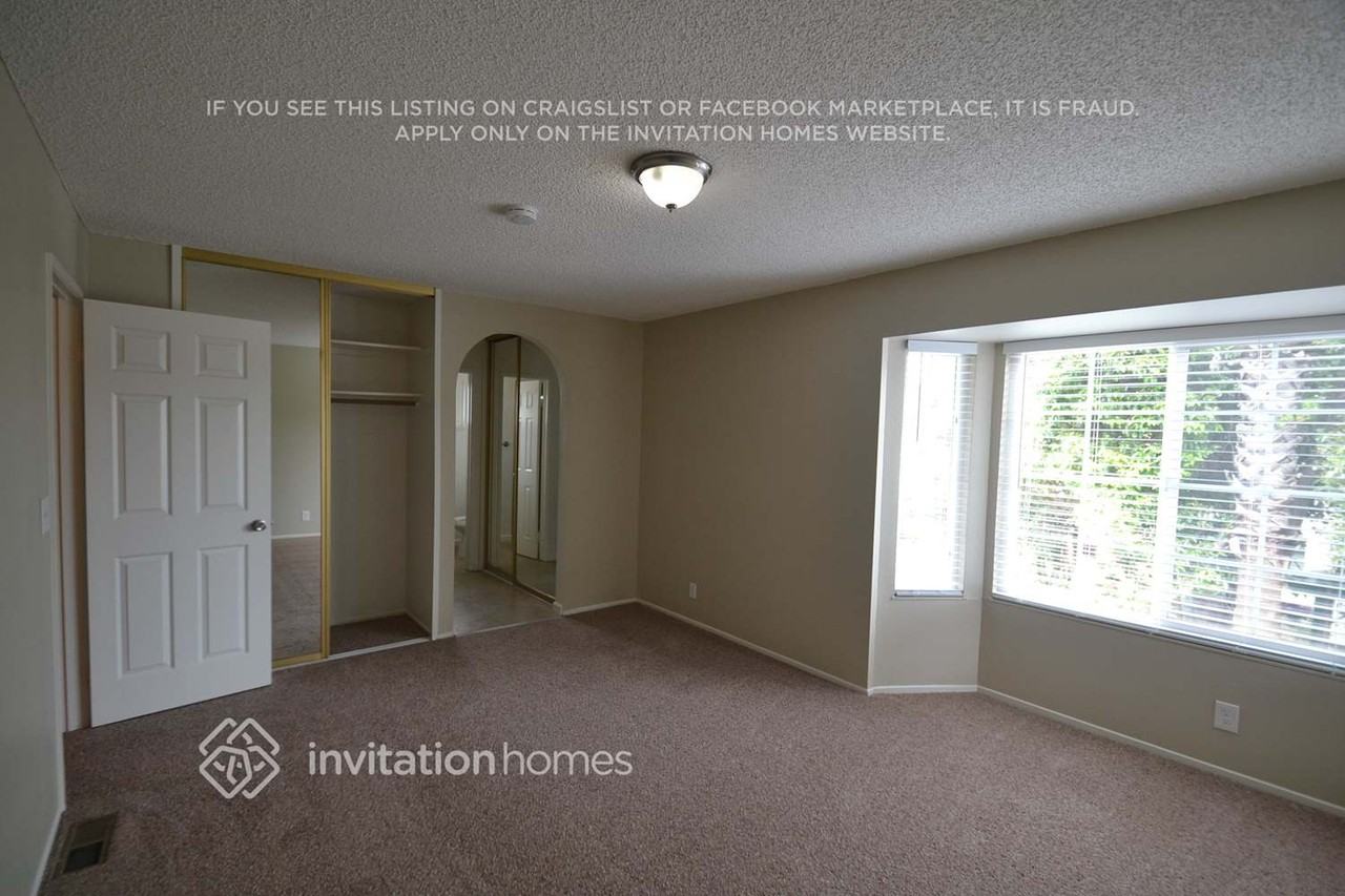 710 Rosemary Ct - Photo 4 of 7