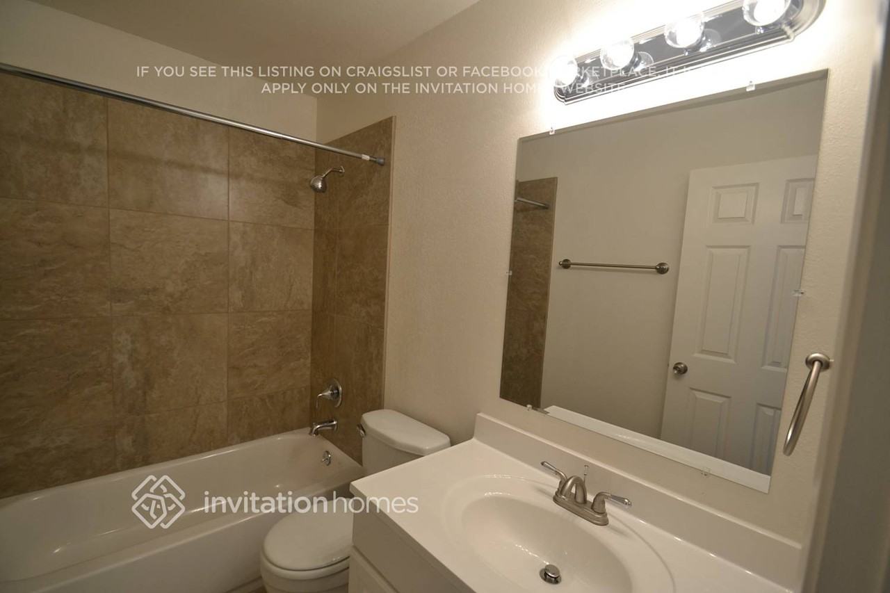 710 Rosemary Ct - Photo 5 of 7