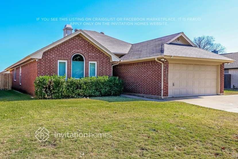 6312 Longmont Trl - Photo 3 of 25