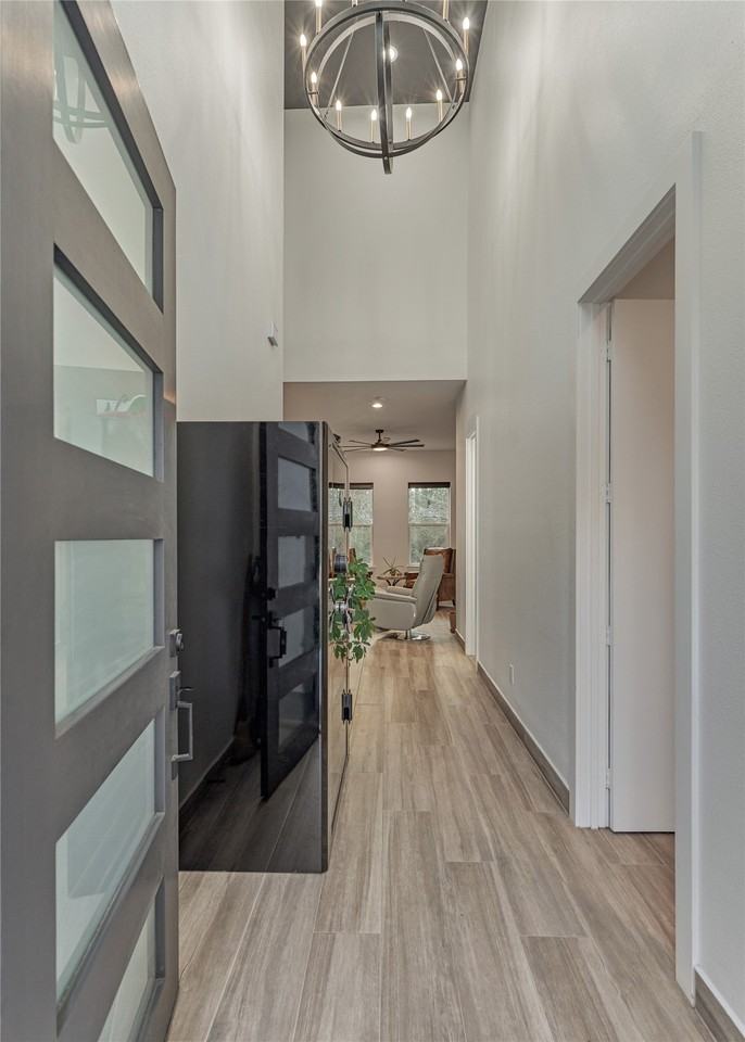 346 Camden Hls W - Photo 7 of 50