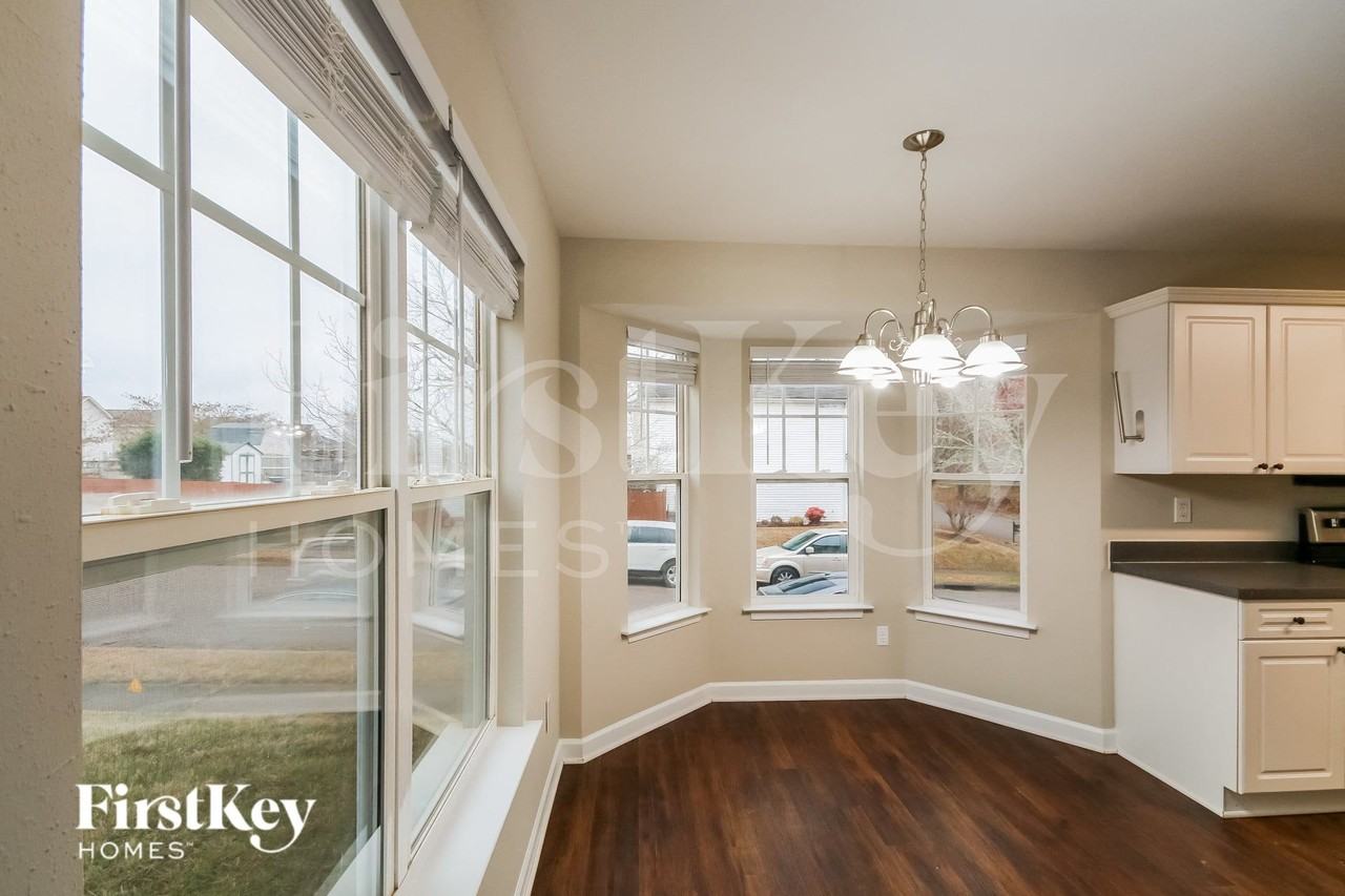 7955 Rolling Meadows Ln - Photo 5 of 15