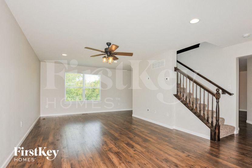 1684 Woods Mill Dr - Photo 3 of 15