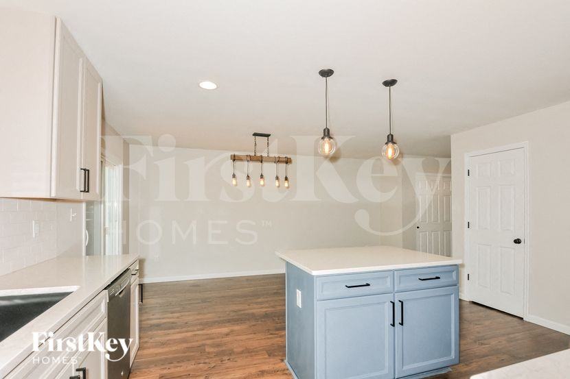 1684 Woods Mill Dr - Photo 6 of 15