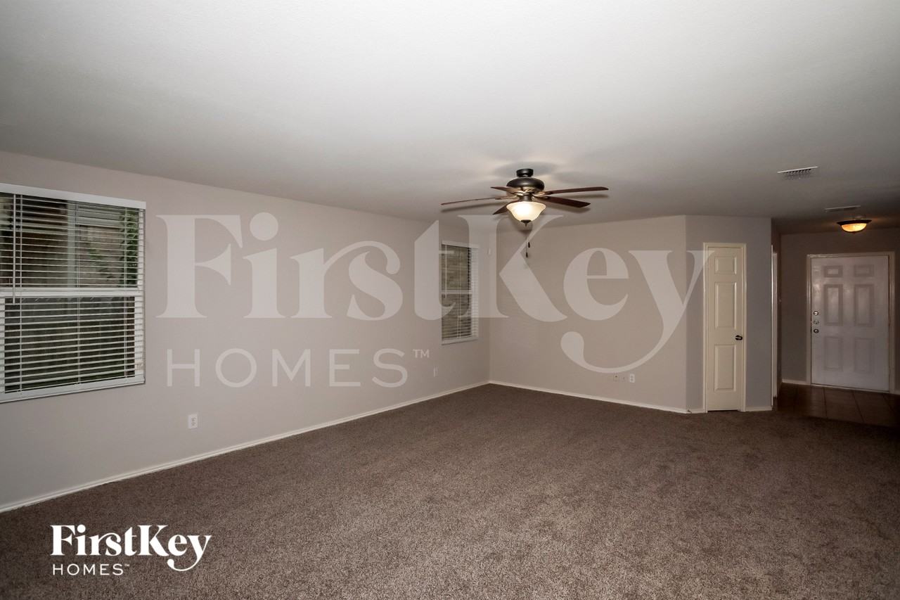 1613 Baxter Springs Dr - Photo 3 of 15