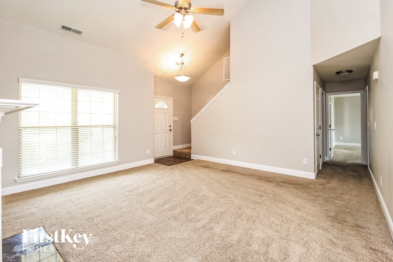 495 River Crest Dr N - Photo 4 of 15