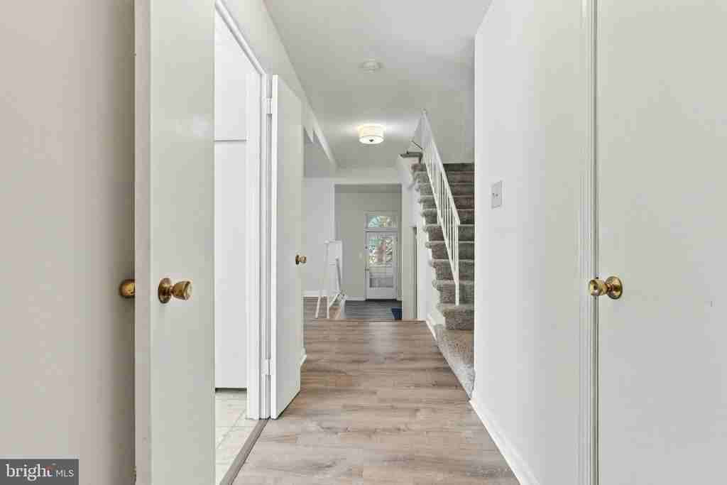 8077 Powderbrook Ln - Photo 5 of 50
