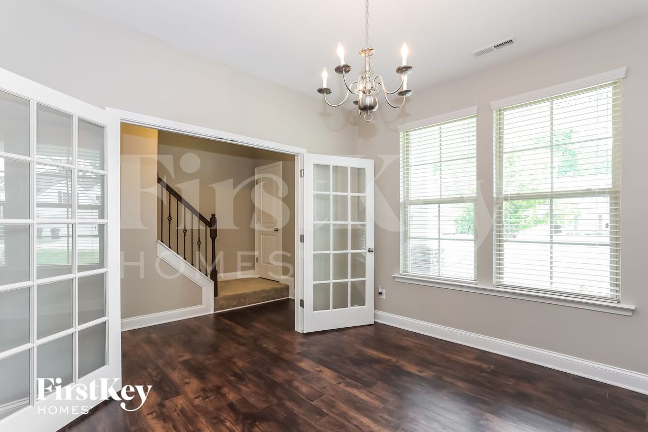 107 Knoll Ct - Photo 5 of 15