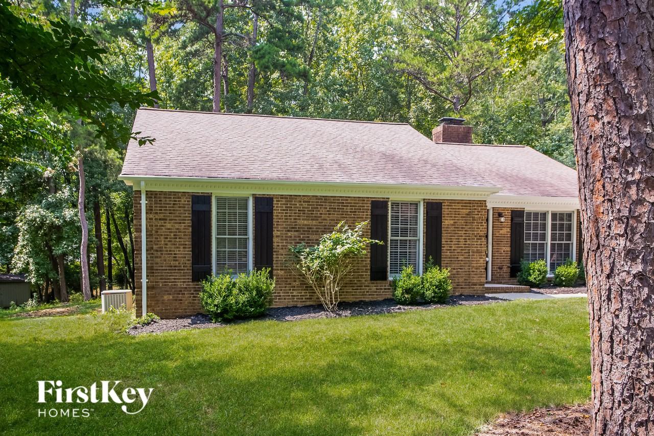 8304 Lacewood Pl - Photo 2 of 15