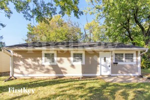 featured image of 9538 E 39th St