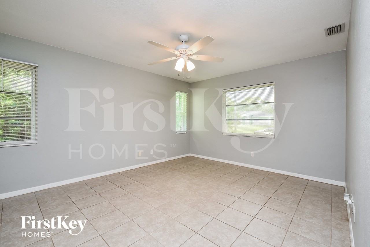 5404 Chard Ter - Photo 7 of 15