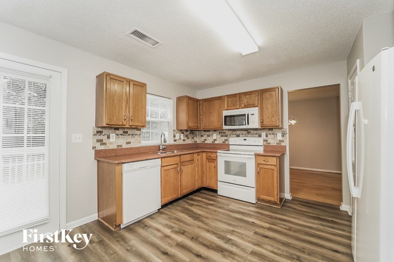 3508 Betterton Ln - Photo 6 of 15