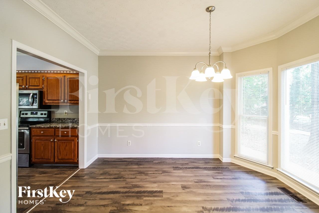 35 Fair Ridge Ct - Photo 7 of 21